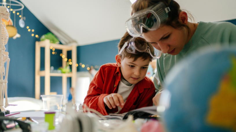 Sensores de bajo costo para proyectos de ciencia: precisión accesible para la investigación escolar Sensores de bajo costo amplían la investigación escolar al unir precisión accesible y aprendizaje práctico, como destaca Sérgio Bento De Araújo.